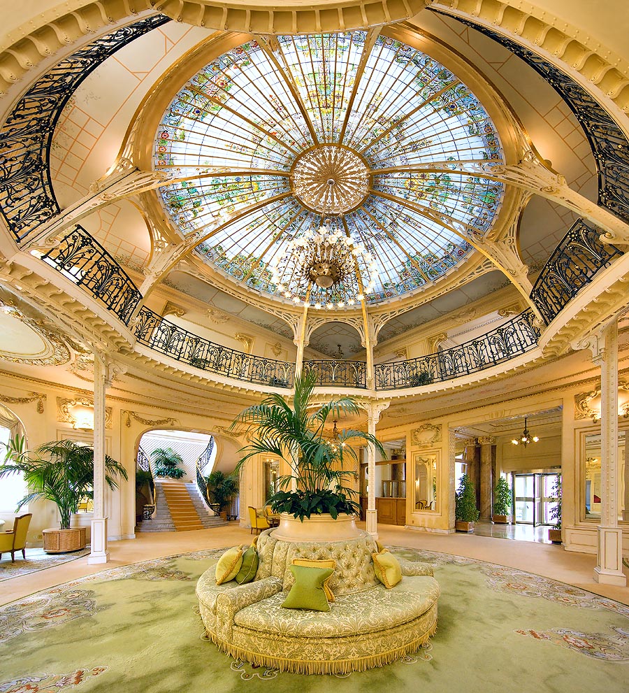 Il "Giardino d'Inverno", ideato da Gustave Eiffel, all'Hôtel Hermitage di Montecarlo