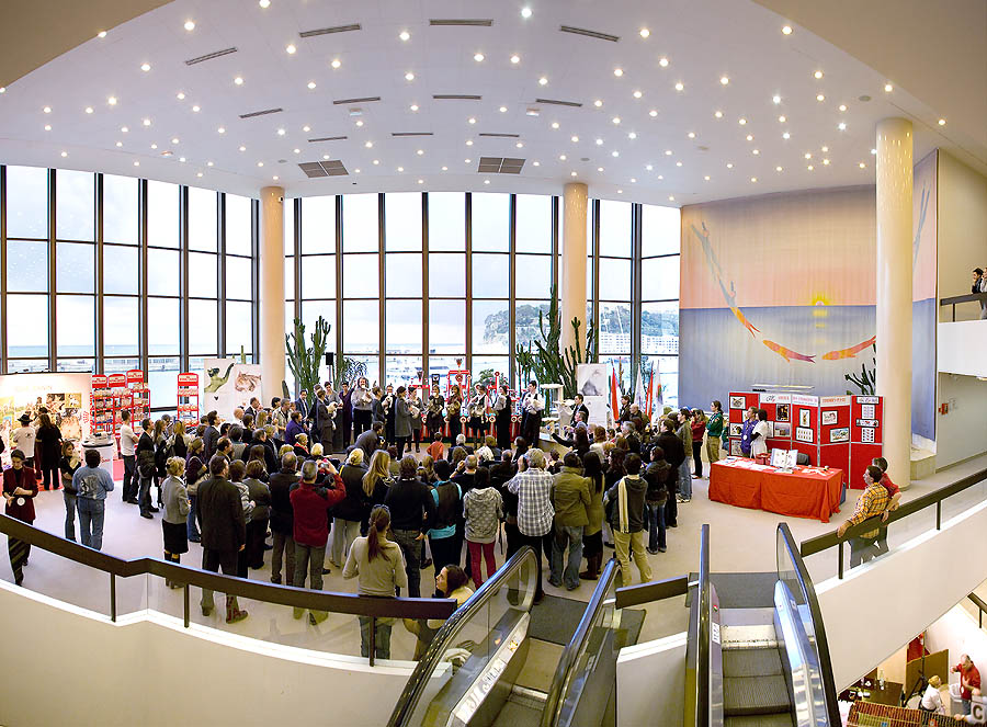 Montercarlo: premiazione dell'Esposizione Felina Internazionale all'Auditorium Rainier III in presenza di S.A.R. la Principessa di Hannover e della Signora Martine Woolf, presidente dell' Associazione Felina di Monaco