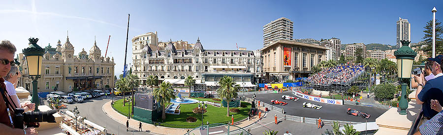 Il Casinò di Montecarlo, l'Hôtel de Paris, lo Sporting, durante le prove del Grand Prix di Formula 1, Principato di Monaco
