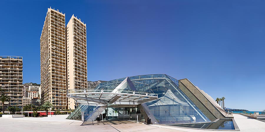 Monte Carlo sky-scrapers and the Grimaldi Forum