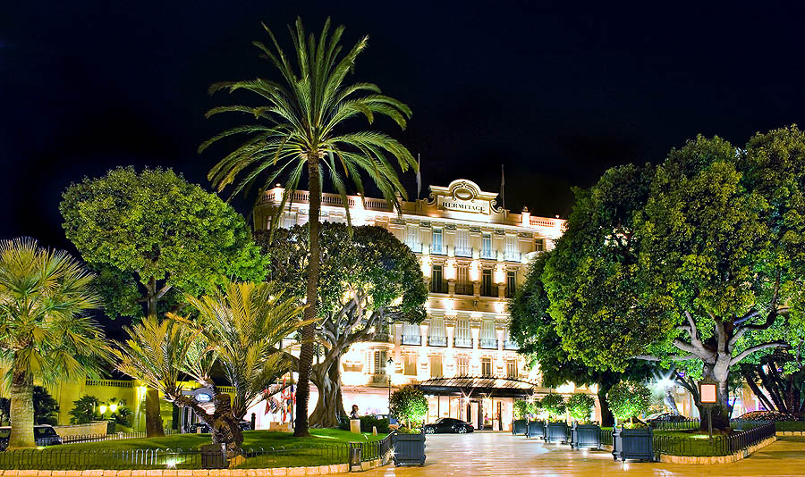 Principado de Mónaco, Visión nocturna Hotel Hermitage de Monte Carlo