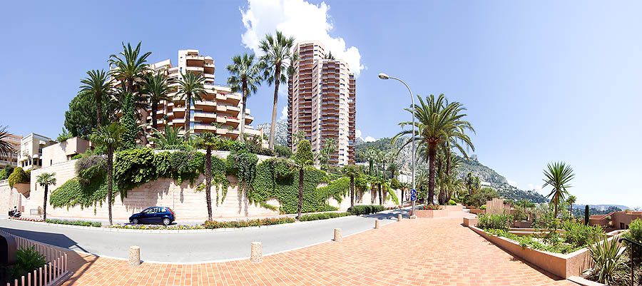 Monte Carlo: Boulevard d'Italie and the Résidence du Parc Saint Roman.