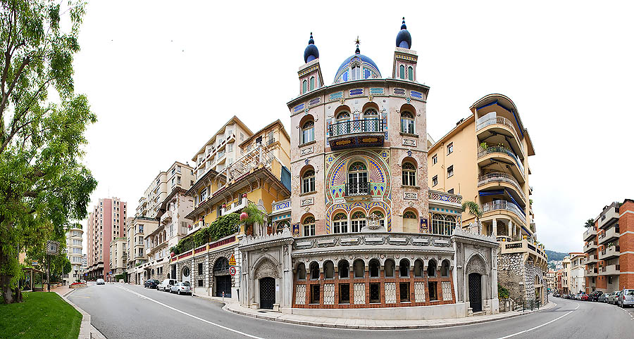 El barrio de Moneghetti con una morada en estilo persa, la Villa Danichgah, construída durante la Belle Èpoque por el embajador Mirza Riza Khan.