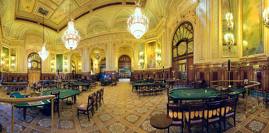 La grande sala François Médecin del Casinò di Montecarlo