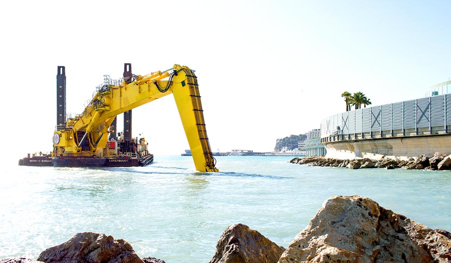 Monaco: expansion works on the sea at Larvotto